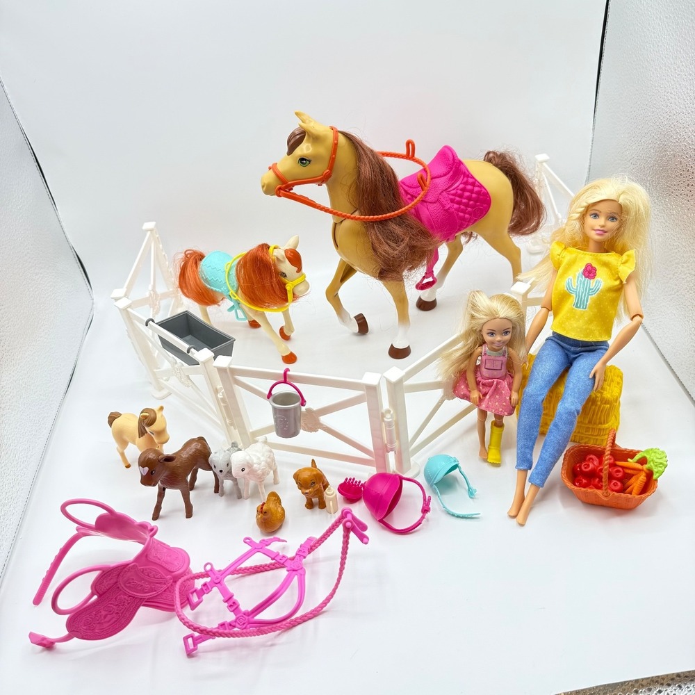 Barbie Hugs‎ N Horses Playset Barbie Chelsea Horses Farm Animals Western Saddle